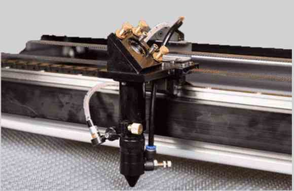 1080-pro-lazernyj-graver-lasersolid-3