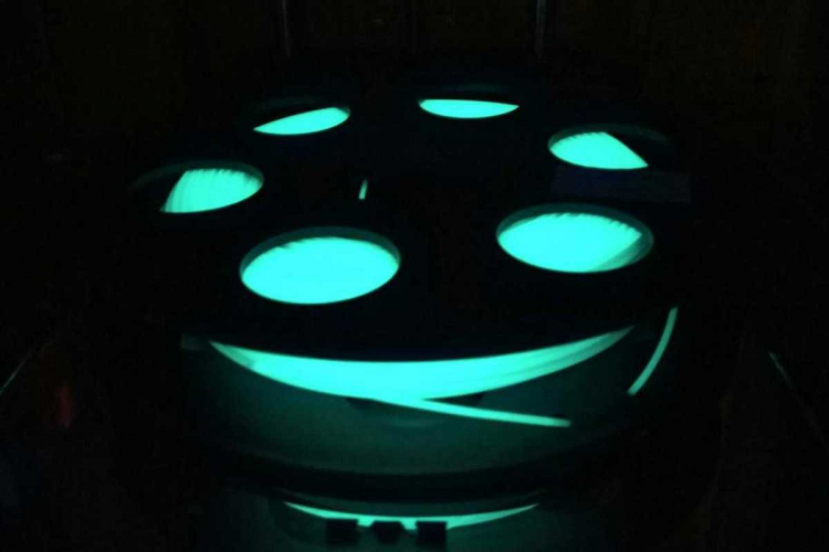 PLA пластик Bestfilament светящийся в темноте бирюзовый 1,75 мм 0,5 кг